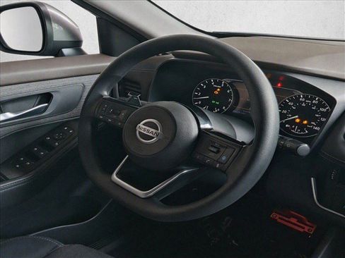 Used 2021 Nissan Rogue SV FWD image 28