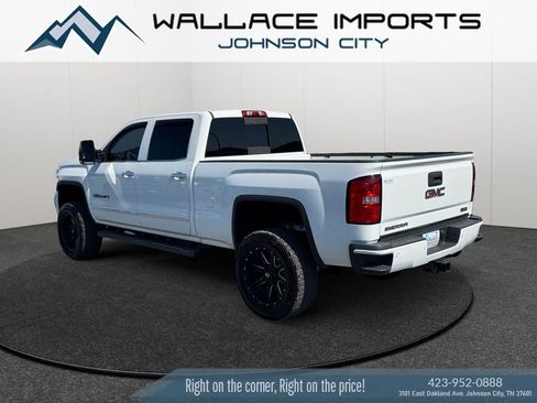 Used 2015 GMC Sierra 2500 SLT w/ Duramax Plus Package AWD/4WD image 3