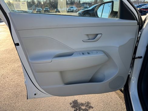 New 2025 Hyundai Kona SEL image 22