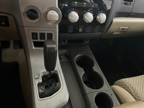 Used 2008 Toyota Tundra 4x4 CrewMax w/ Tow Pkg image 67