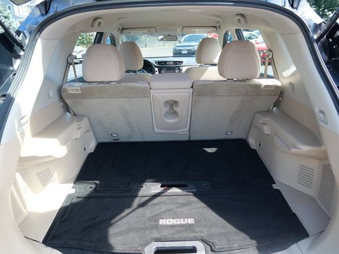 Used 2017 Nissan Rogue S AWD/4WD image 35