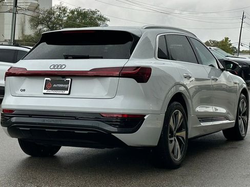 Used 2024 Audi Q8 e-tron Premium Plus w/ Premium Plus Package image 10
