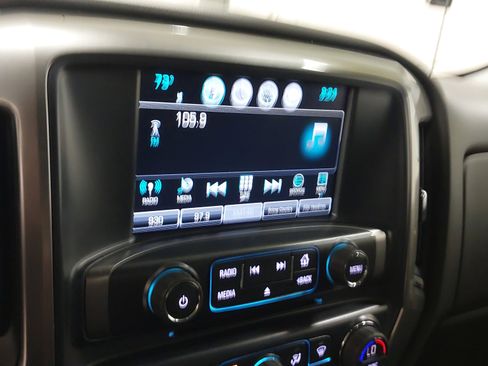 Used 2018 Chevrolet Silverado 1500 LT w/ All Star Edition image 20