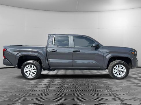 Used 2024 Toyota Tacoma SR5 AWD/4WD image 6