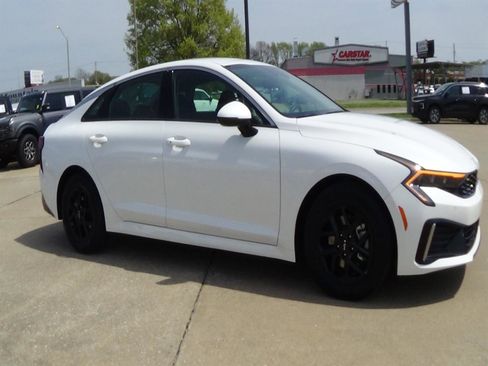 Used 2025 Kia K5 LXS FWD image 5