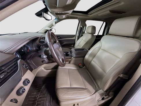 Used 2019 Chevrolet Tahoe LT image 16