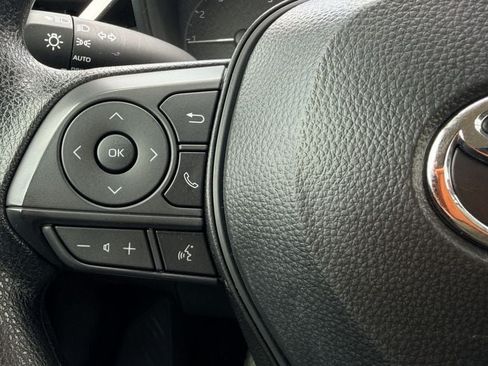 Used 2025 Toyota Corolla LE FWD image 19