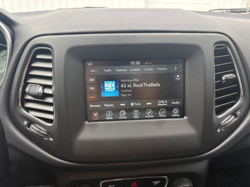 Used 2018 Jeep Compass Latitude w/ Popular Equipment Group image 32