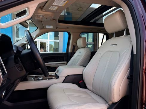 Used 2020 Ford Expedition Platinum image 16