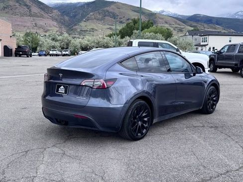 Used 2021 Tesla Model Y Long Range AWD/4WD image 4