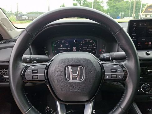 Used 2024 Honda Accord Touring image 22