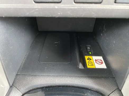 Used 2022 Toyota Corolla Cross LE FWD image 32