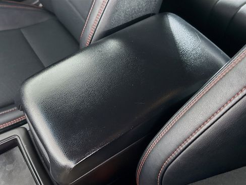 Used 2017 Toyota Camry SE image 18