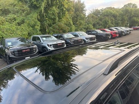 New 2026 GMC Acadia AT4 w/ Super Cruise Package image 13