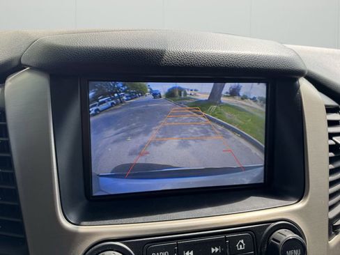 Used 2015 GMC Yukon Denali w/ Premium Package AWD/4WD image 16