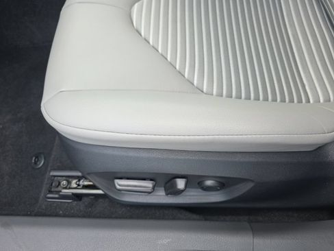 Certified 2024 Toyota Camry SE w/ Convenience Package FWD image 15