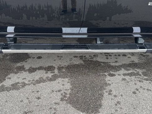 Used 2022 Chevrolet Silverado 2500 LTZ w/ LTZ Premium Package image 13