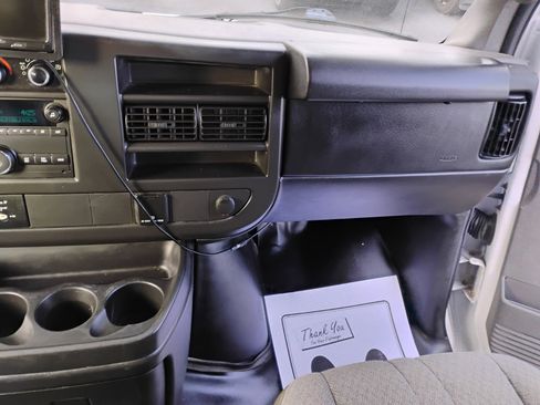 Used 2016 GMC Savana 2500 image 19