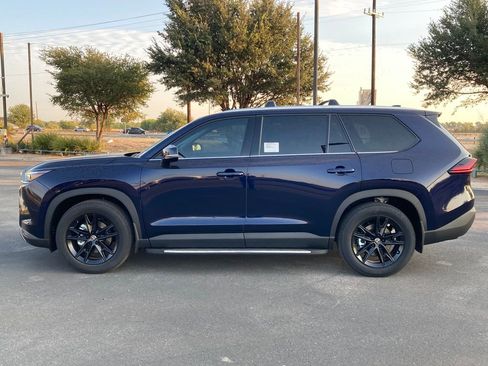 New 2026 Toyota Grand Highlander Limited image 8