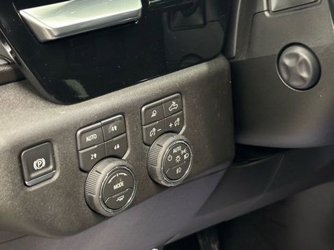 New 2026 Chevrolet Silverado 1500 LTZ w/ LTZ Premium Package image 19