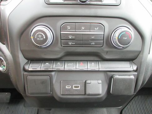 Certified 2022 Chevrolet Silverado 1500 Custom image 26