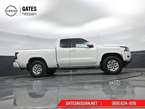 Used 2024 Nissan Frontier SV AWD/4WD image 34