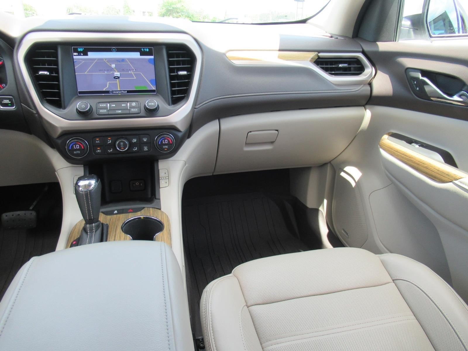 Used 2019 GMC Acadia Denali w/ Technology Package FWD image 14