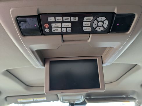 Certified 2018 Honda Pilot Touring image 26