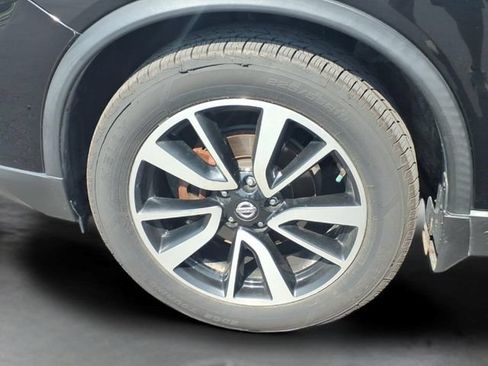 Used 2018 Nissan Rogue SL w/ Premium Package AWD/4WD image 19