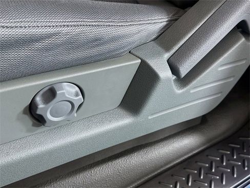 Used 2011 Ford F150 STX w/ Trailer Tow Pkg image 17