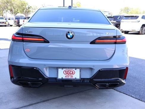 Used 2024 BMW 760i xDrive w/ Executive Package AWD/4WD image 7