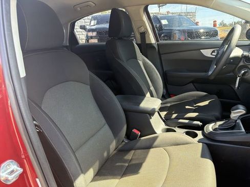 Used 2022 Kia Forte LXS image 23