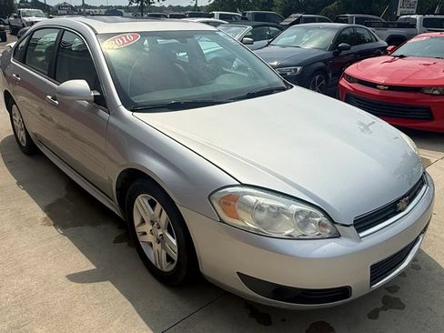 Used 2010 Chevrolet Impala LT w/ Luxury Edition Package FWD image 2
