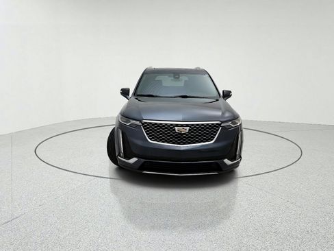 Used 2020 Cadillac XT6 Premium Luxury w/ LPO, Floor Liner Package FWD image 3