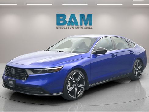 Used 2023 Honda Accord Sport image 3