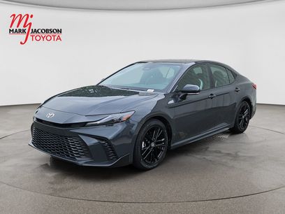 Used 2025 Toyota Camry SE