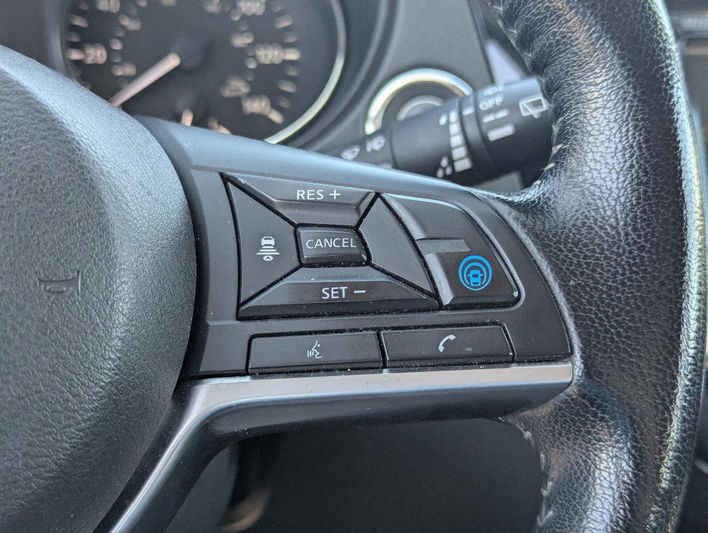 Used 2022 Nissan Rogue Sport SV w/ Technology Package AWD/4WD image 18