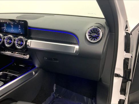 New 2026 Mercedes-Benz GLB 250 image 28