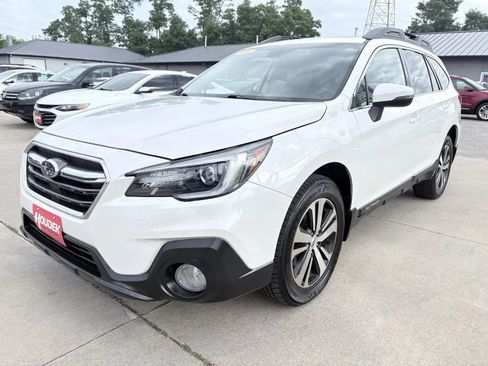 Used 2018 Subaru Outback 3.6R Limited AWD/4WD image 3