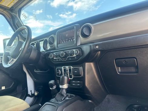 Used 2020 Jeep Gladiator Sport w/ Quick Order Package 24S AWD/4WD image 25