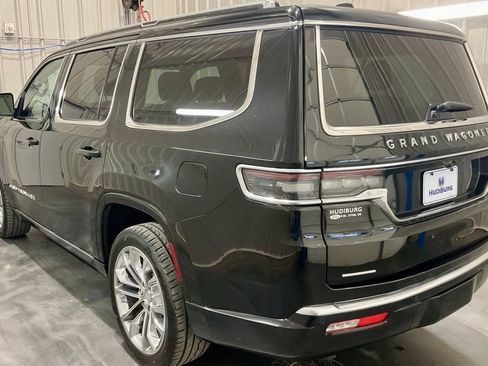 Used 2023 Jeep Grand Wagoneer Series II AWD/4WD image 28