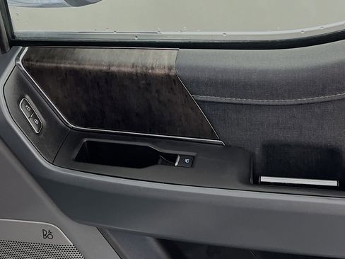 Used 2023 Ford F150 Lariat image 31