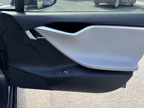 Used 2016 Tesla Model S 70D image 14