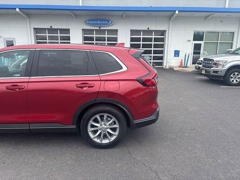 Used 2025 Honda CR-V EX image 4