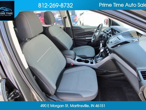 Used 2015 Ford Escape SE image 17
