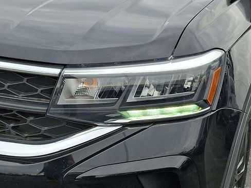 Certified 2022 Volkswagen Taos SE w/ IQ.Drive SE Package image 13