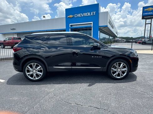 Used 2022 Chevrolet Blazer Premier w/ Enhanced Convenience Package FWD image 5