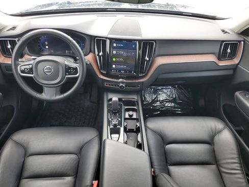 Used 2023 Volvo XC60 T8 Plus image 30