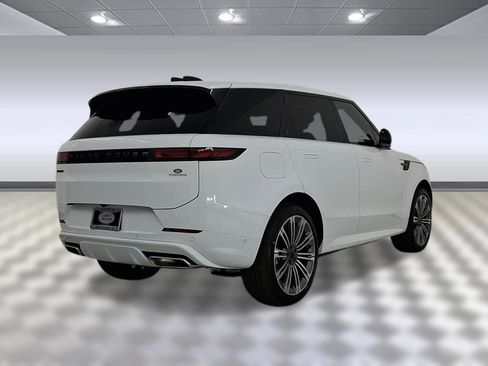 New 2026 Land Rover Range Rover Sport Dynamic SE AWD/4WD image 9