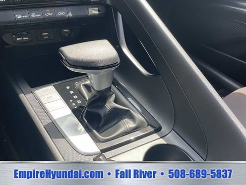 Used 2023 Hyundai Elantra SEL FWD image 22